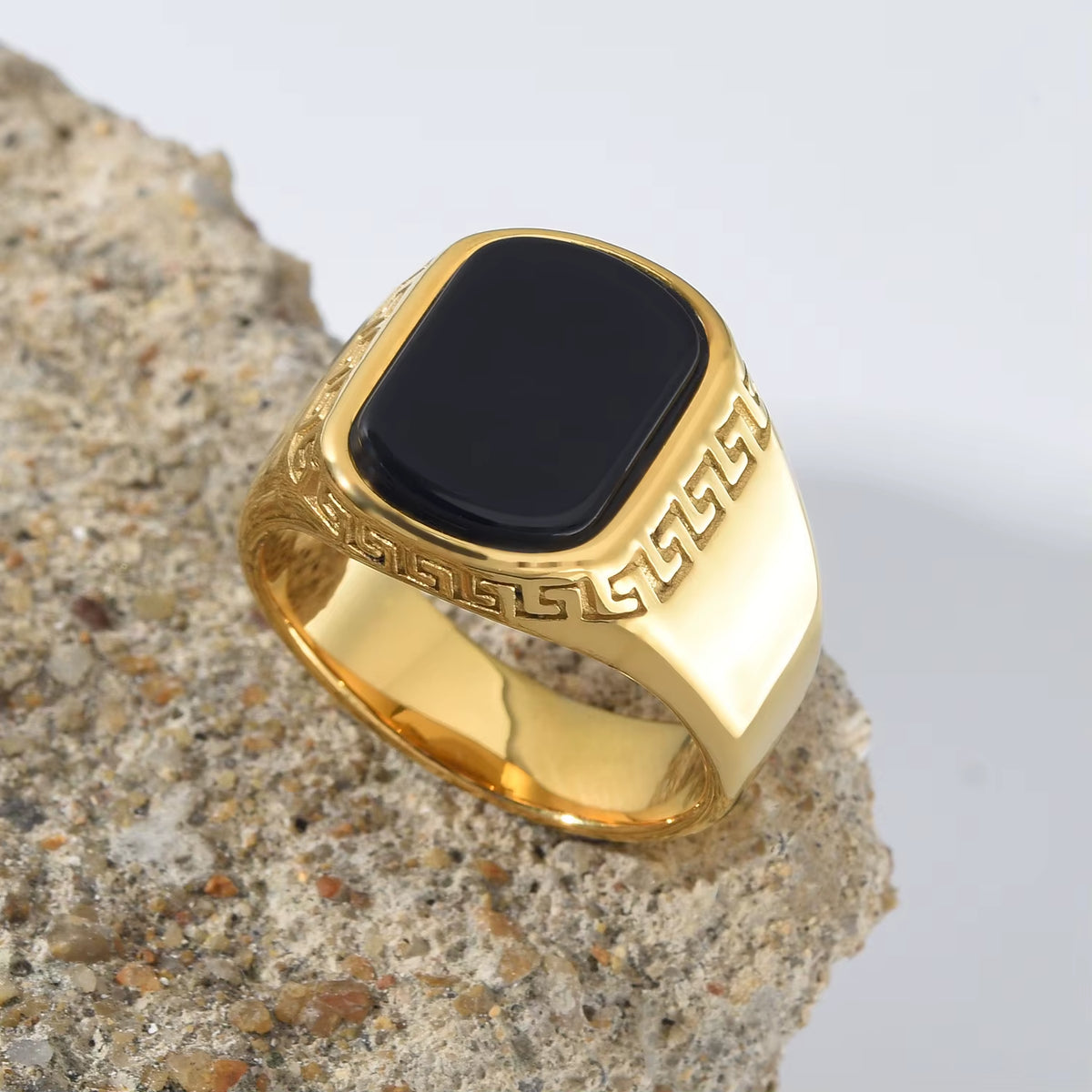 R3509 Men'S High Quality 316Lstainless Steel Onyx Gild Rings Classic Fashion Trend Jewelry Product
