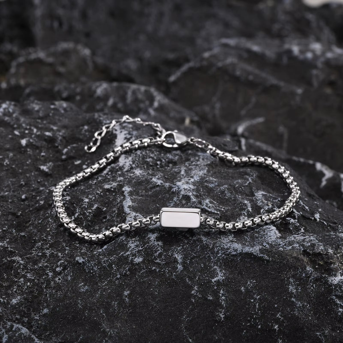 Engrave Name Box Chain Bracelets for Men, Stainless Steel Geometric Square Tube Custom Family Names Bracelets Gift to Dad